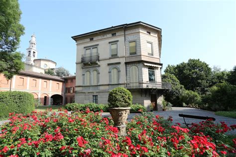 Seriate, and its charming historic villas